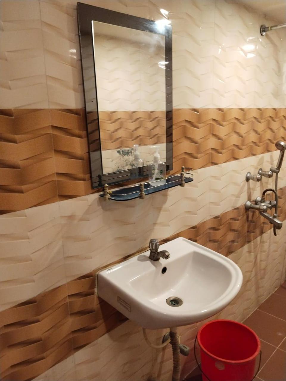 Hotel Ucs Kolkata Eksteriør bilde