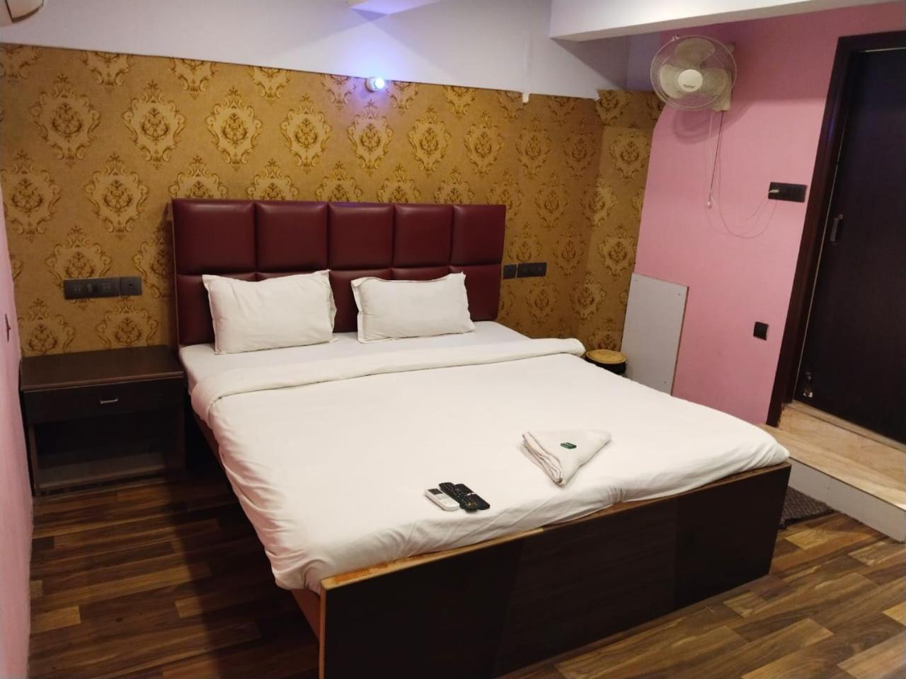 Hotel Ucs Kolkata Eksteriør bilde