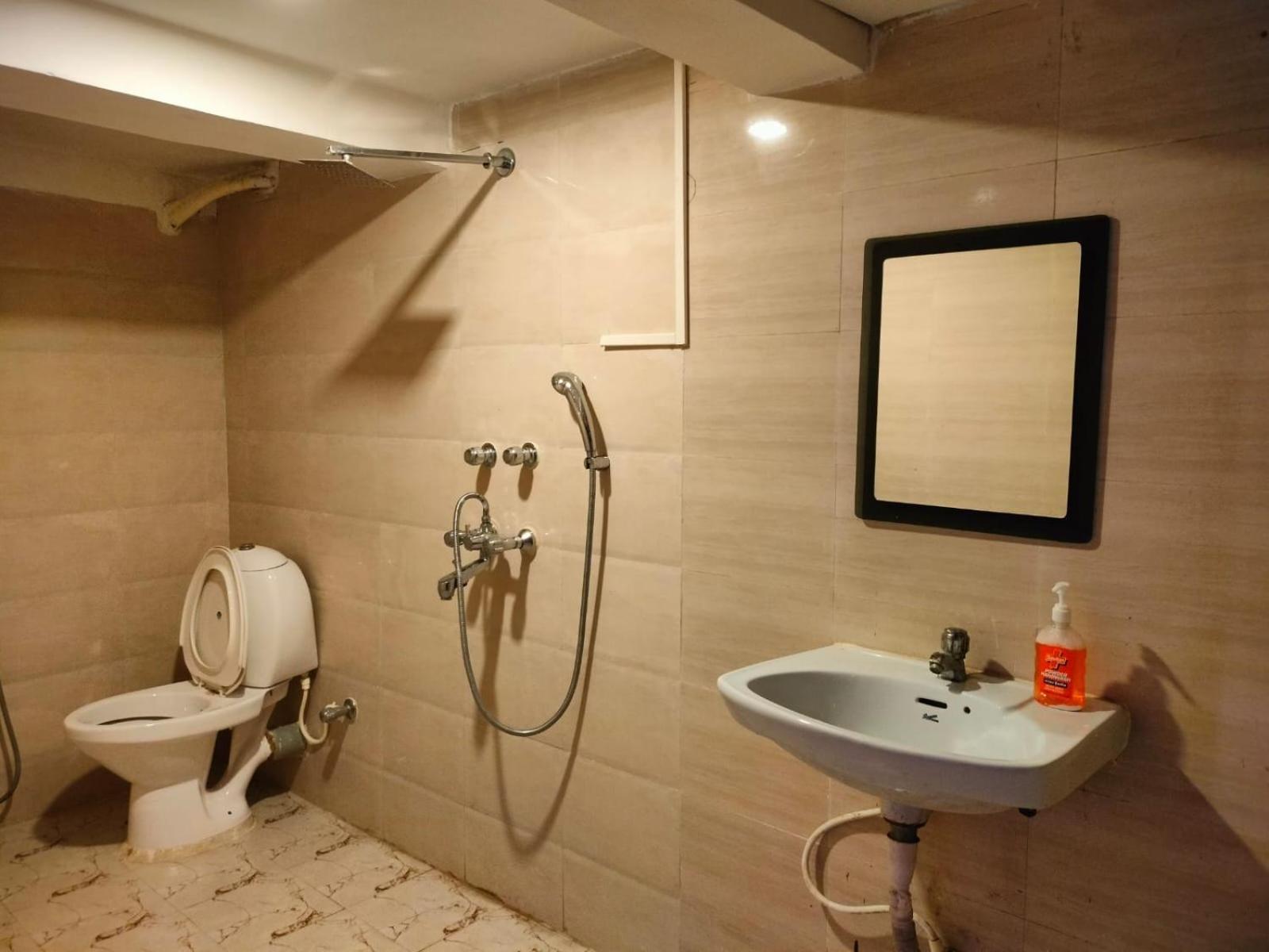 Hotel Ucs Kolkata Eksteriør bilde